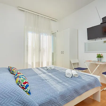 Leo's Charming Apartman *