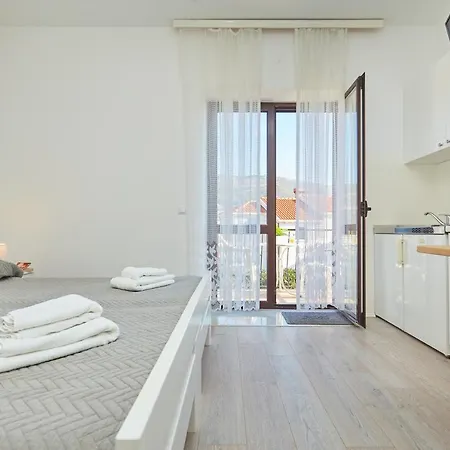 Leo's Charming Appartement *