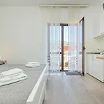 Leo's Charming Apartman *