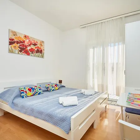 Leo's Charming Appartement *